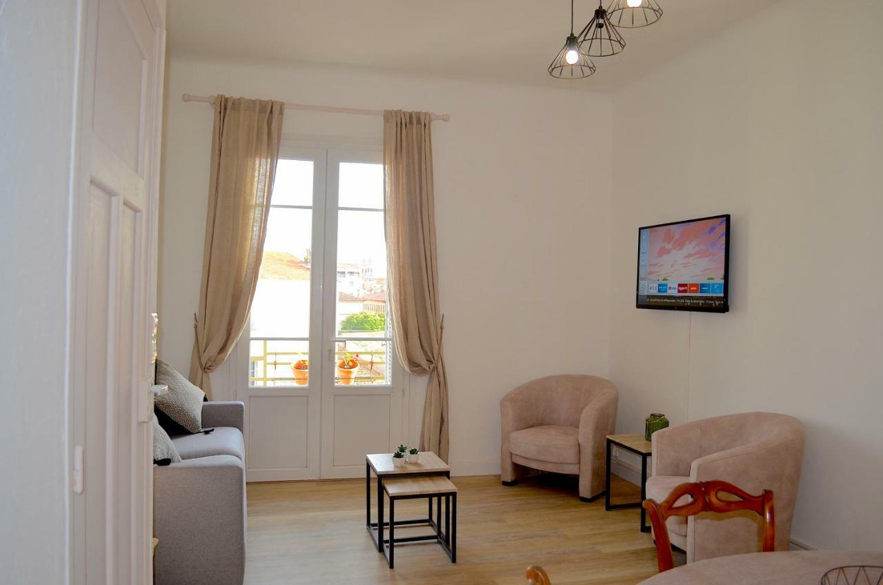 2 Pieces Liberte Plein Centre Apartment Saint-Raphael  Exterior photo